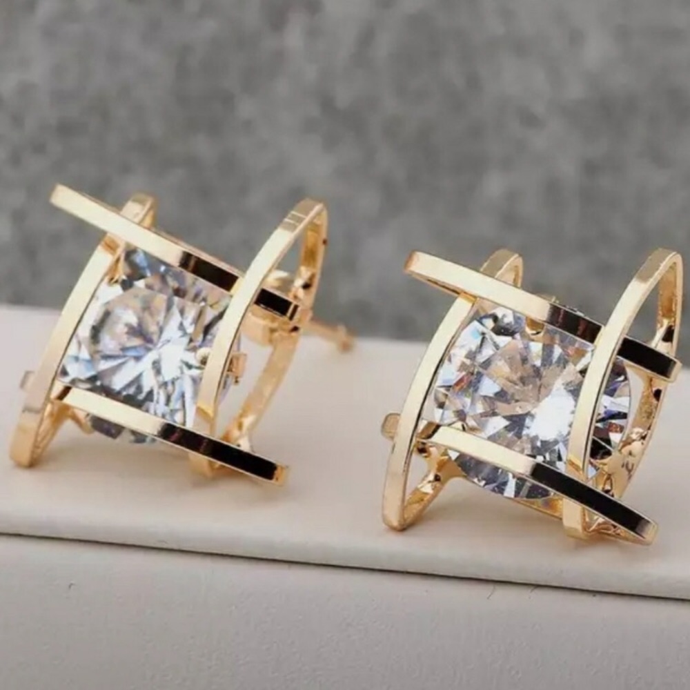 New”Gold Tone 3D Caged Diamond Stud Earrings - Picture 2 of 6